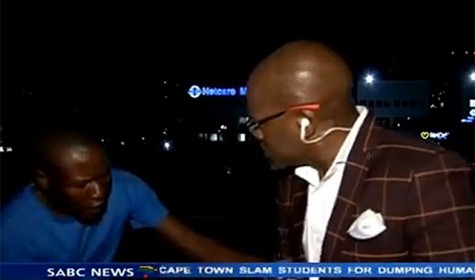 Репортера из Африки ограбили в прямом эфире