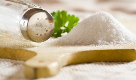 Ученые считают, что соляная диета поможет справиться с прыщами
