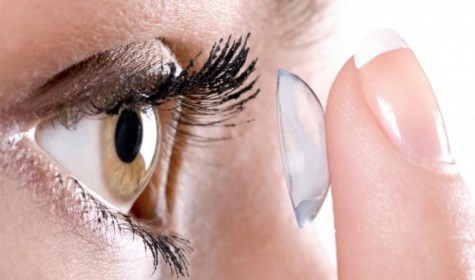 Есть ли опасность от использования контактных линз