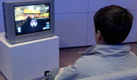 Как телевизор и компьютер влияют на здоровье детей