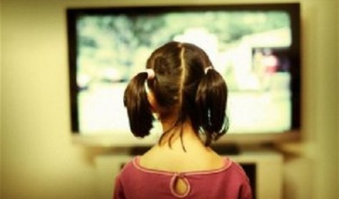 Телевизор и компьютер могут стать причиной развития гипертонии у детей