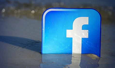 Специалисты будут предотвращать суициды с помощью Facebook