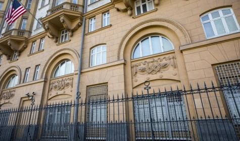 Голый мужчина задержан при попытке проникнуть в посольство США в Москве