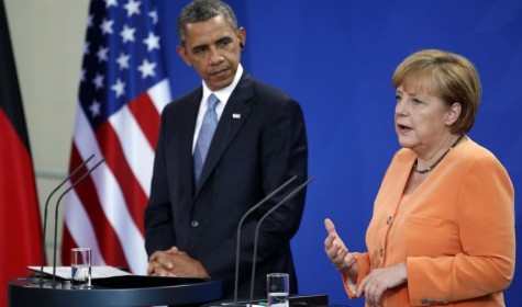 Меркель уговорила Обаму отказаться от поставок летального оружия на Украину